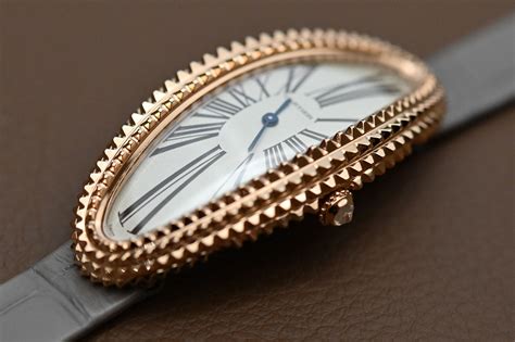 cartier baignoire allongee watch